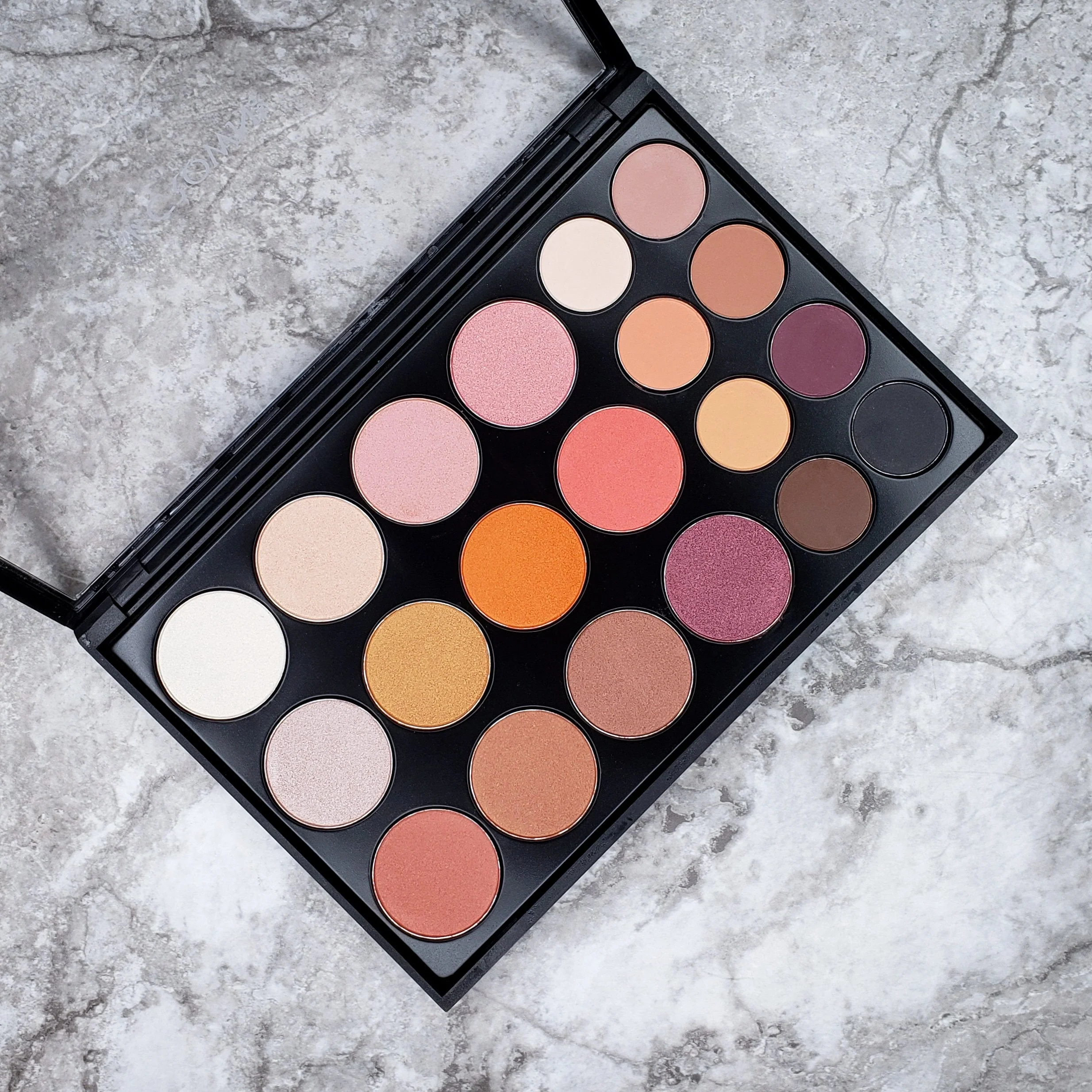 Crown Brush Golden Peach Eyeshadow Palette - Image 3