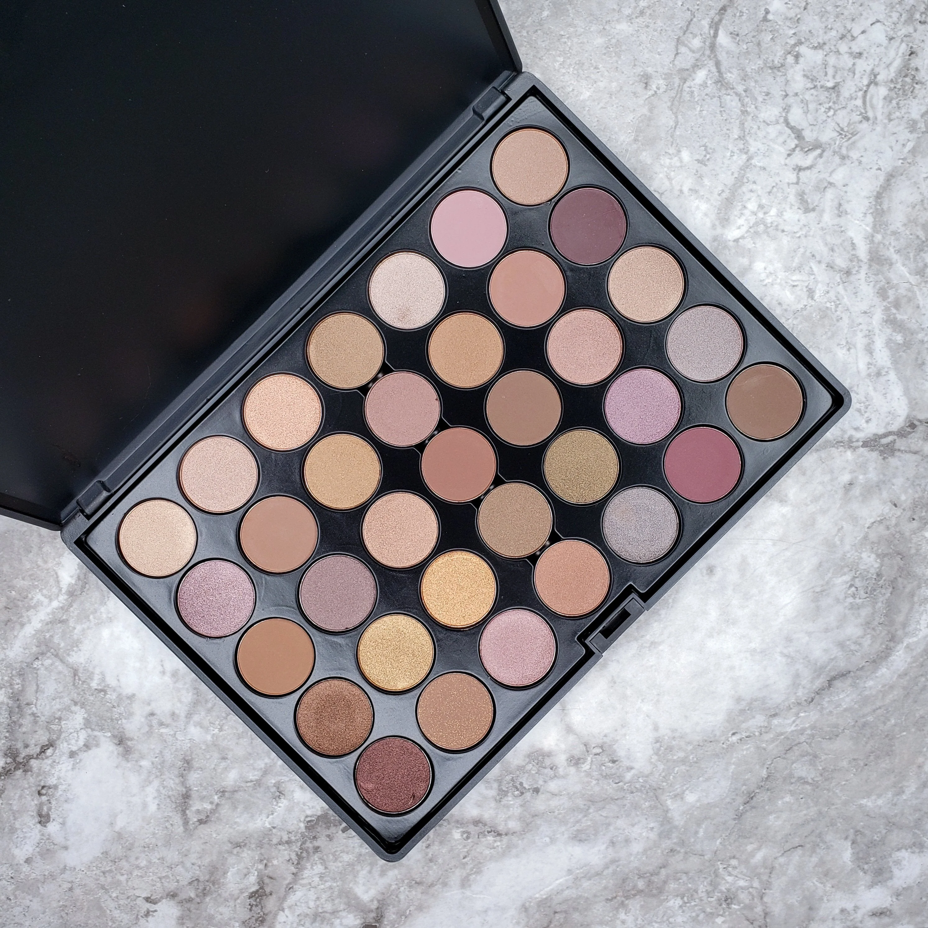 Crown Brush Neutral & Mauve Toned Java Collection Eyeshadow Palette - Image 3