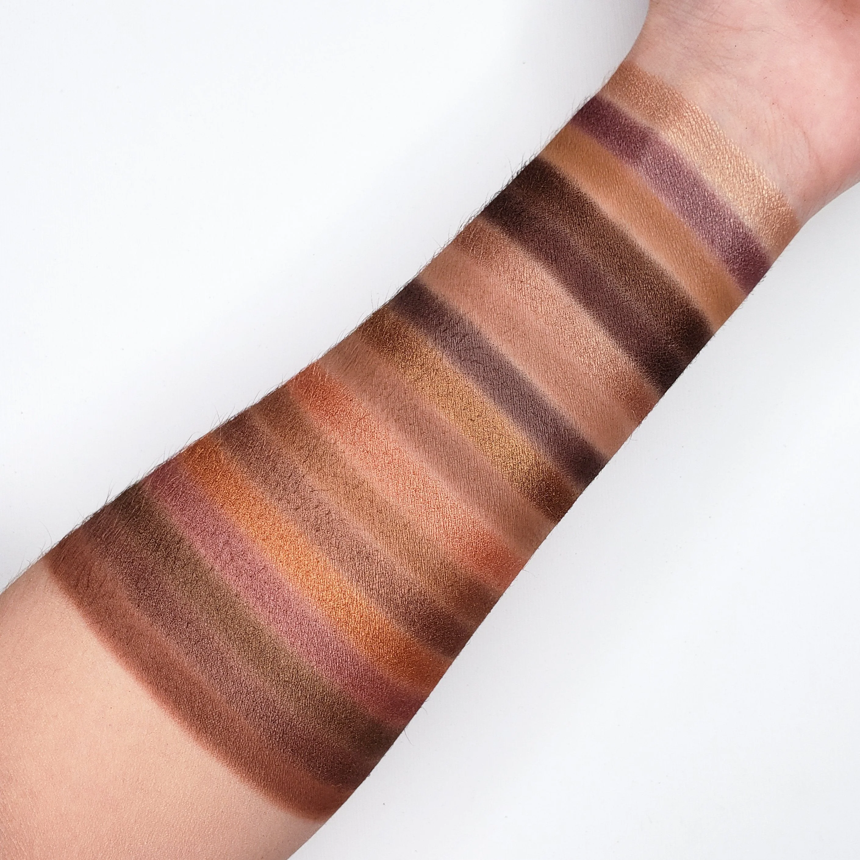 Crown Brush Neutral & Mauve Toned Java Collection Eyeshadow Palette - Image 4
