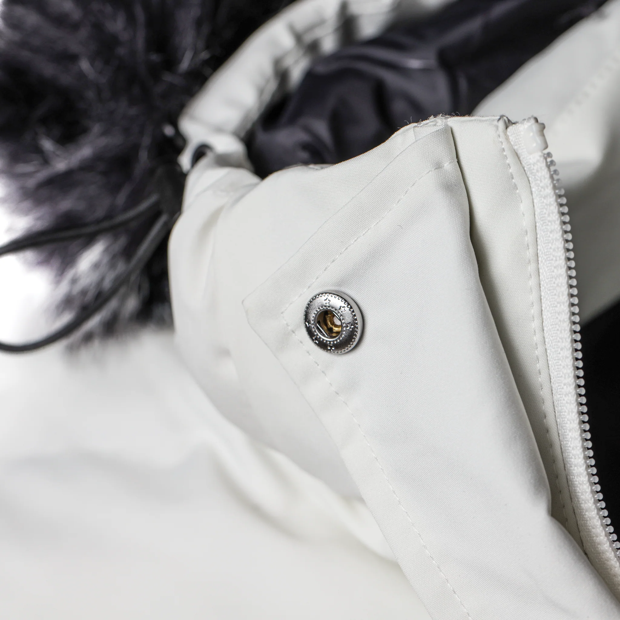 Gobi Heat Women's Kaya Heated Parka - Image 11