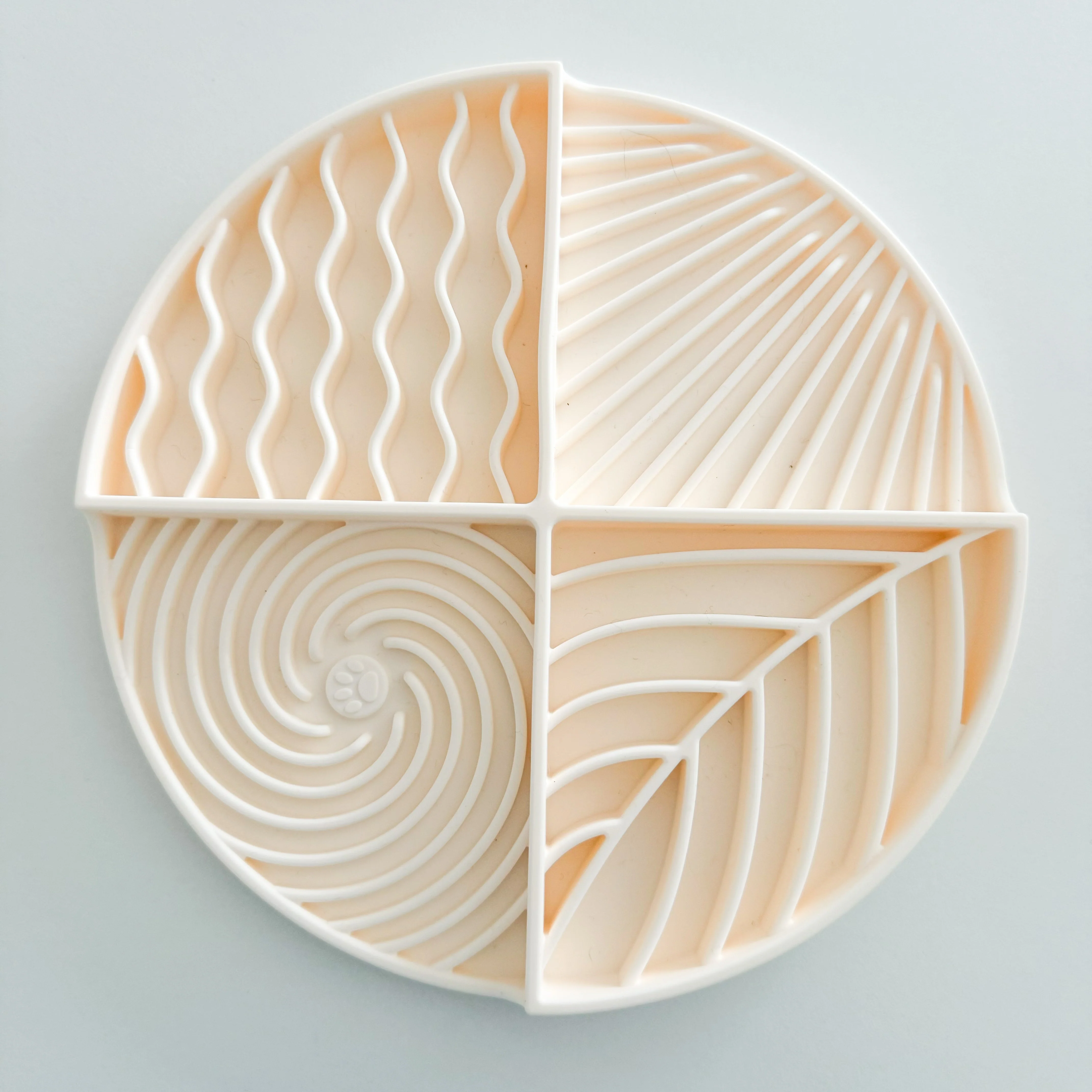 Furlou Circle Lick Mat Dog Feeder - Image 4