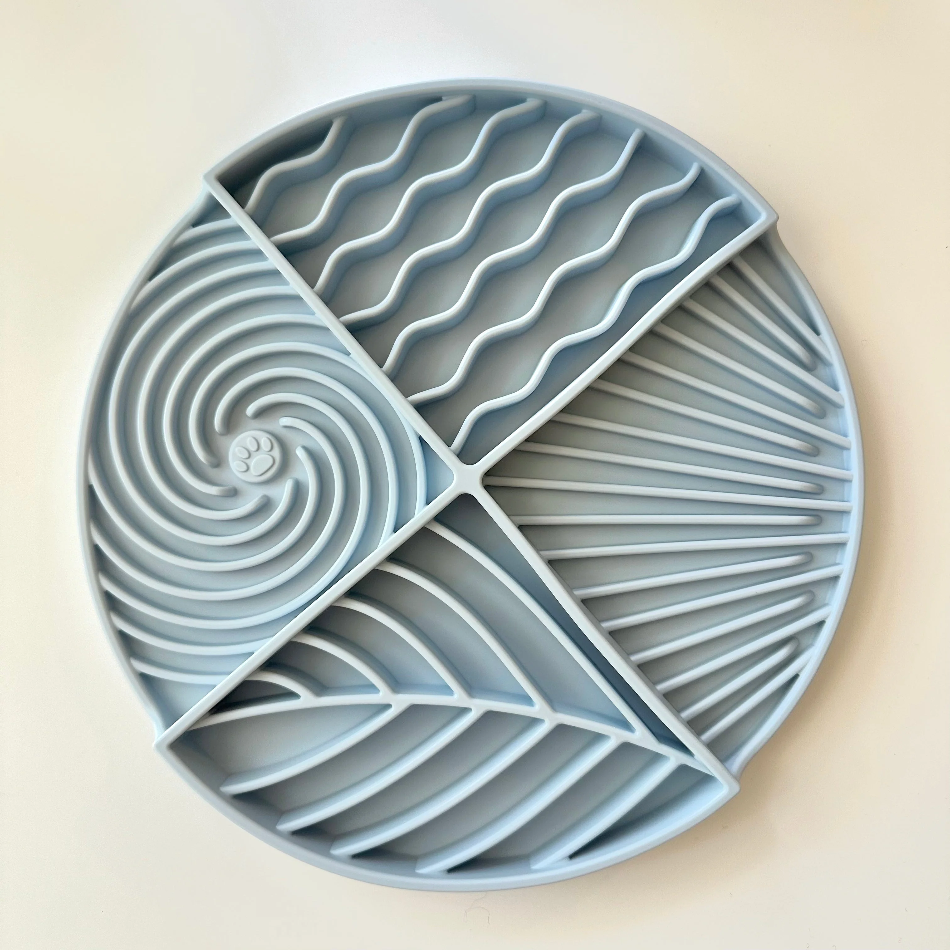 Furlou Circle Lick Mat Dog Feeder - Image 5