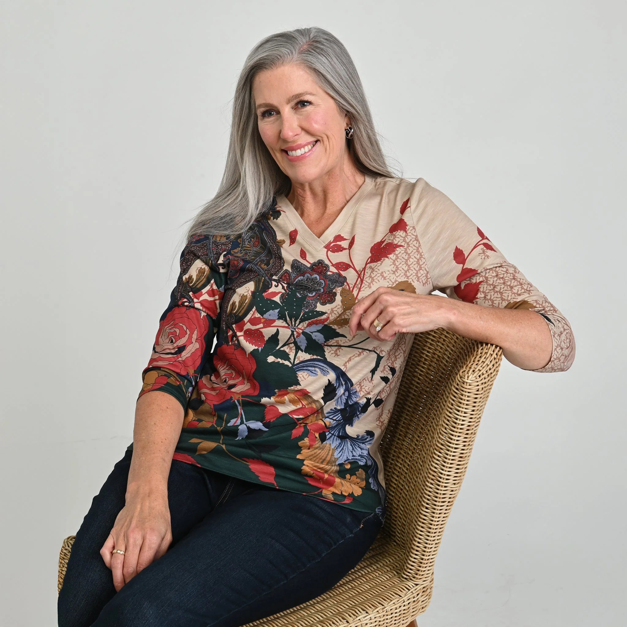 Christopher & Banks Printed 3/4 Sleeve V Neck Top - Image 5