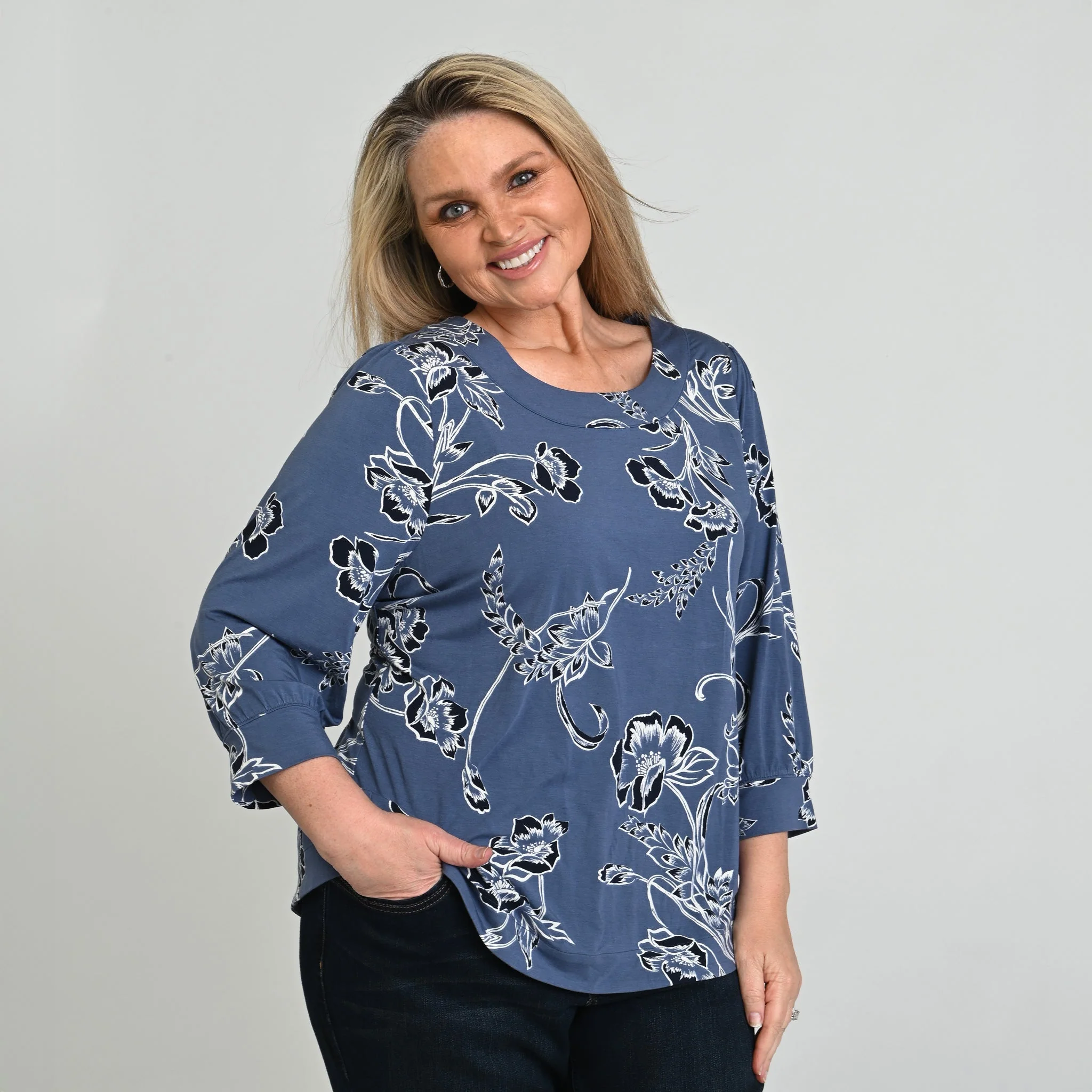 Christopher & Banks Printed Scoop Neck 3/4 Sleeve Top - Image 8