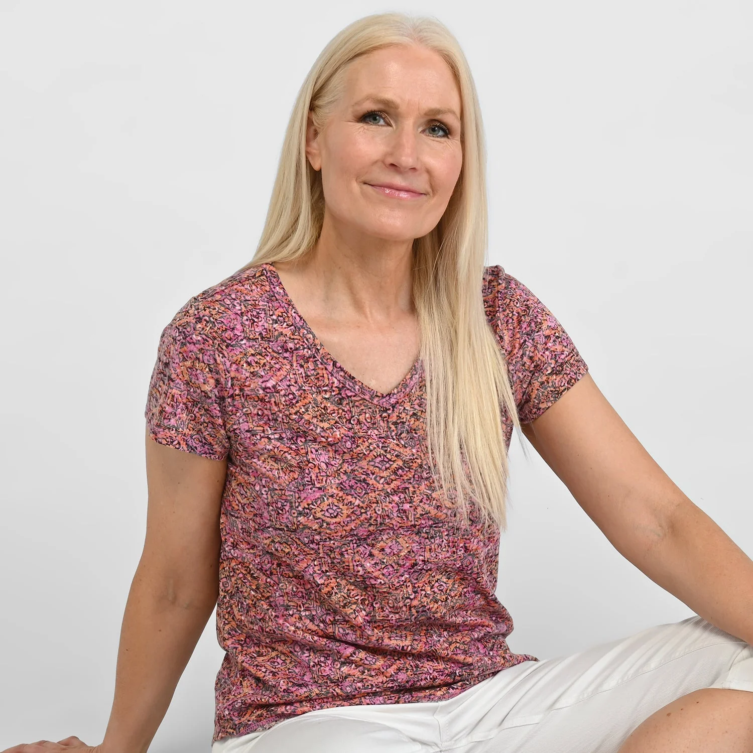 Christopher & Banks Printed V Neck Short Sleeve Burnout Tee - Image 2