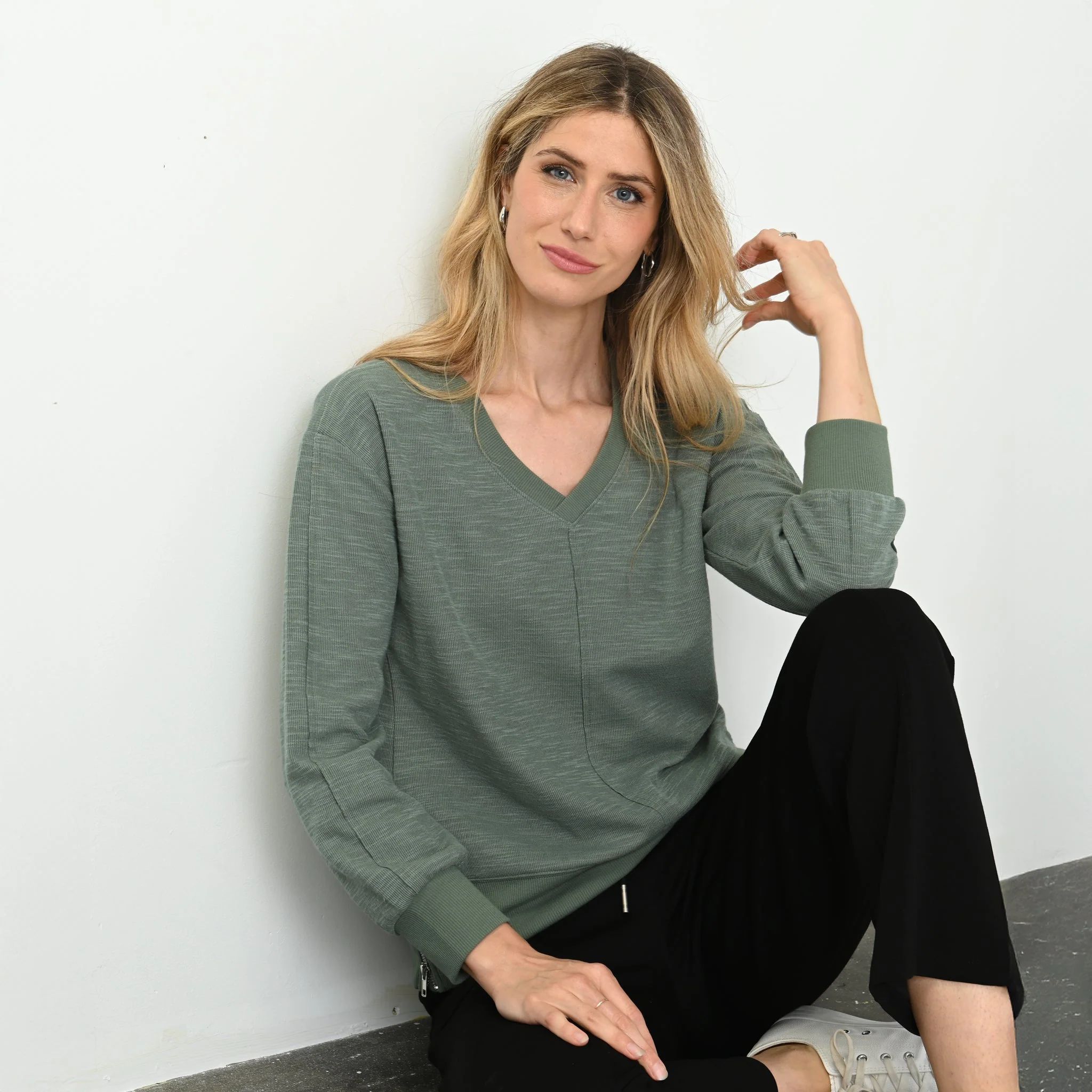 Christopher & Banks Relaxed Restyled Side Zipper Long Sleeve Top - Image 3