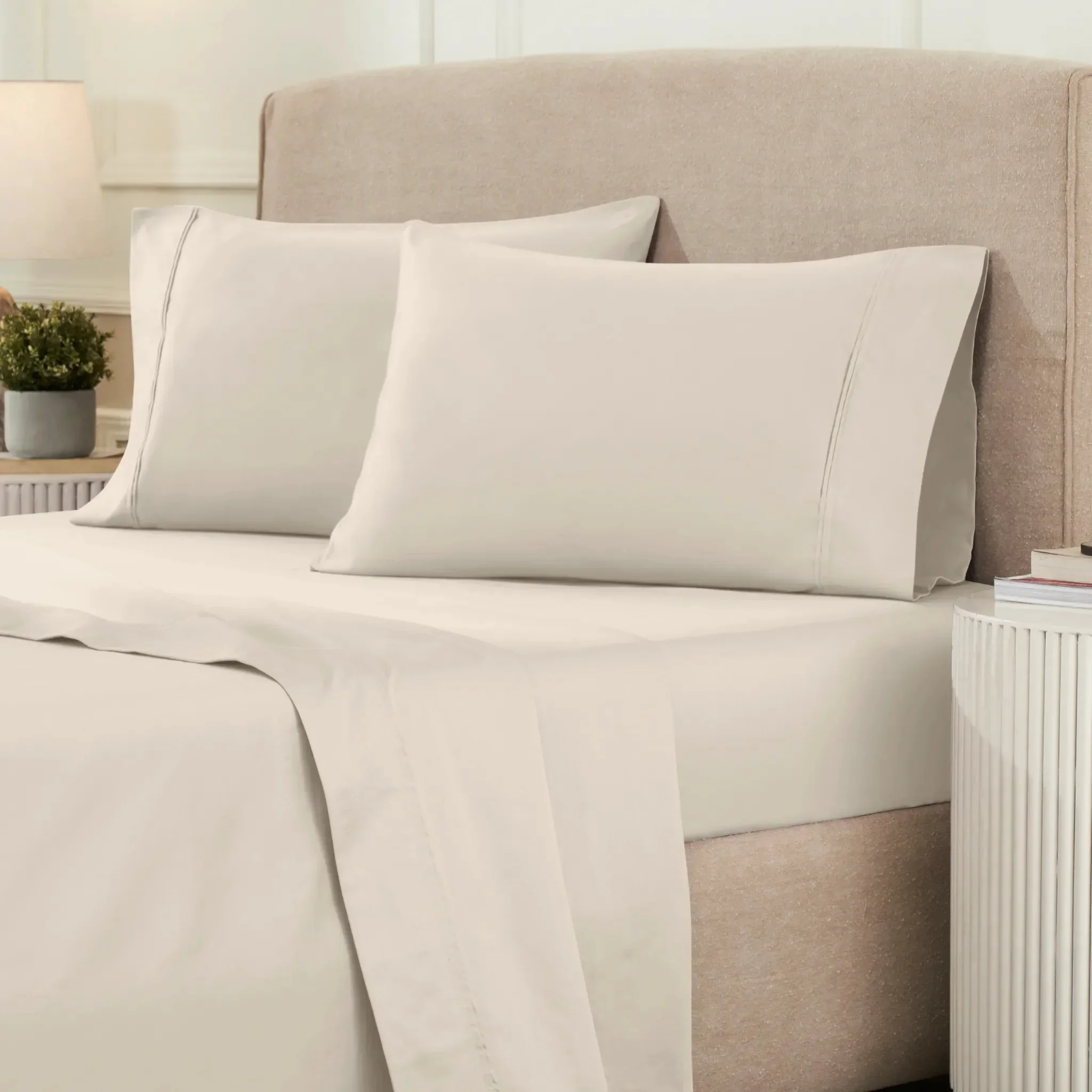 Superior 1200 Thread Count Egyptian Cotton Sateen Solid 4-Piece Sheet Set - Image 5