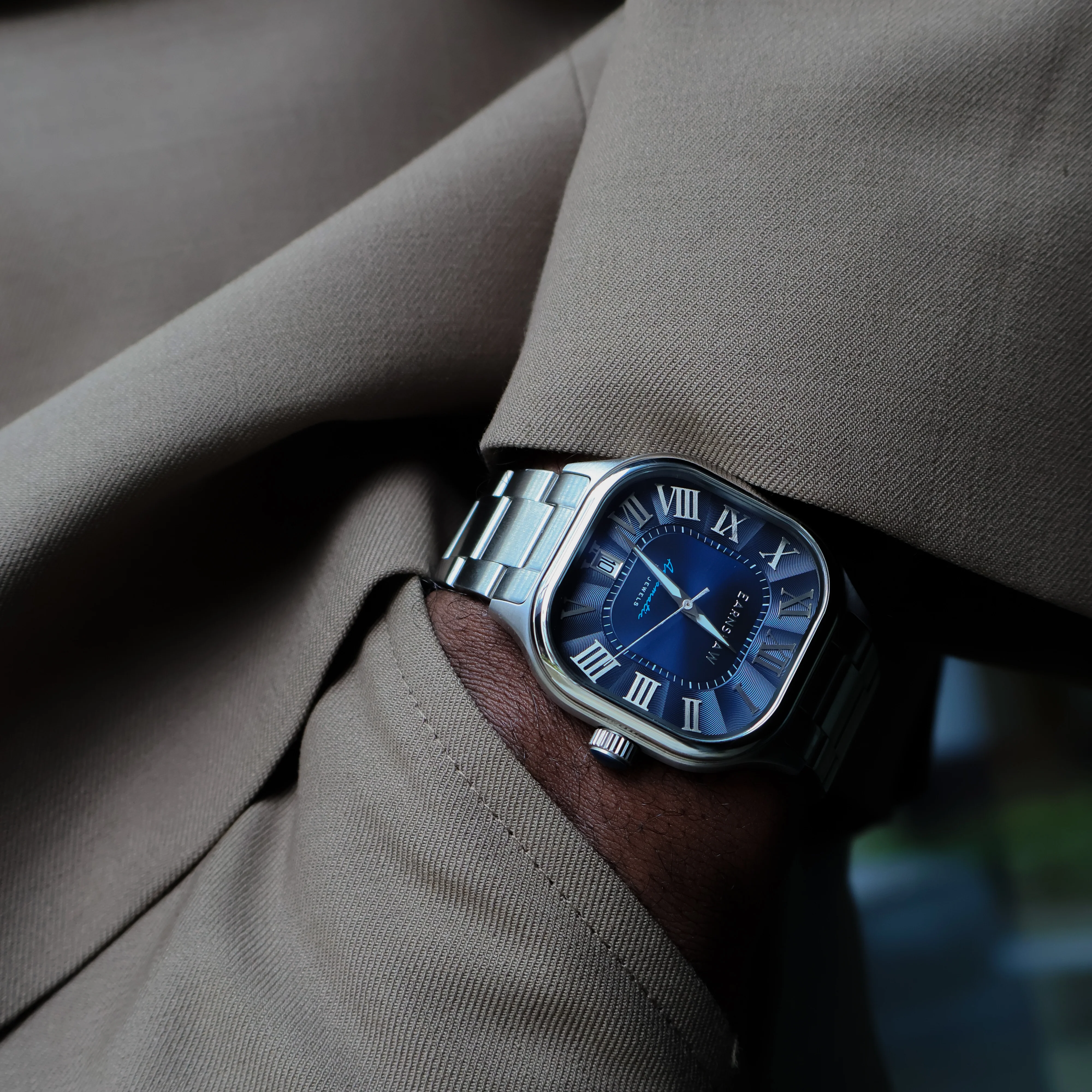 Thomas Earnshaw Men's 39mm Coussin Automatic Square Bracelet Watch - Image 4
